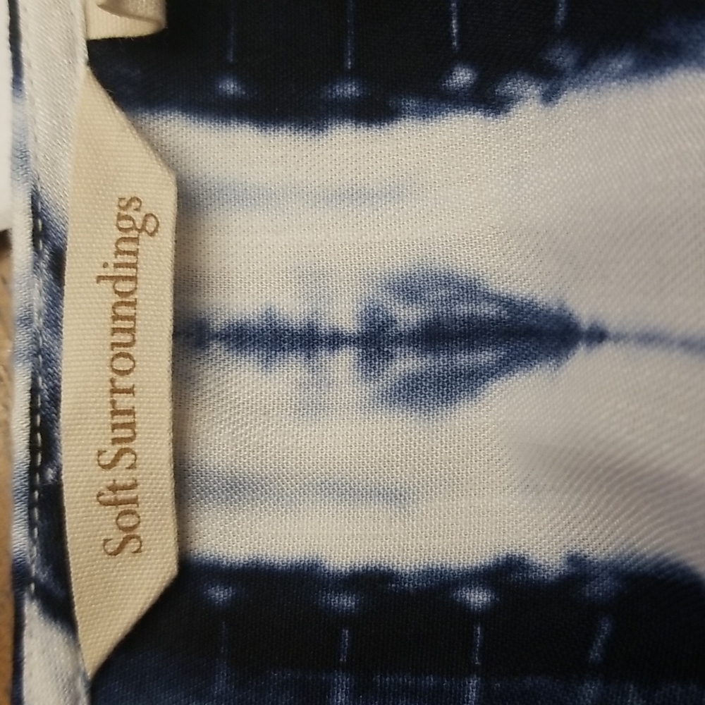 Gorgeous Soft Surroundings pullover top - Picture 8 of 10